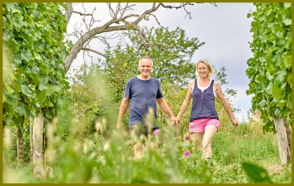 Rosi & Karl Hindler im Weingarten