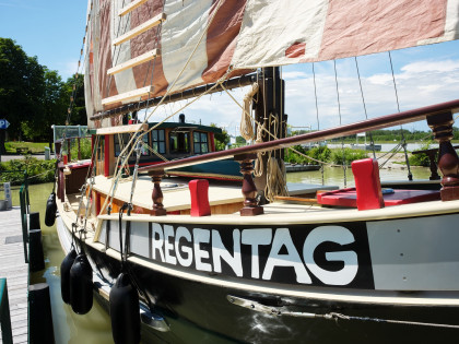 Schiff "Regentag"