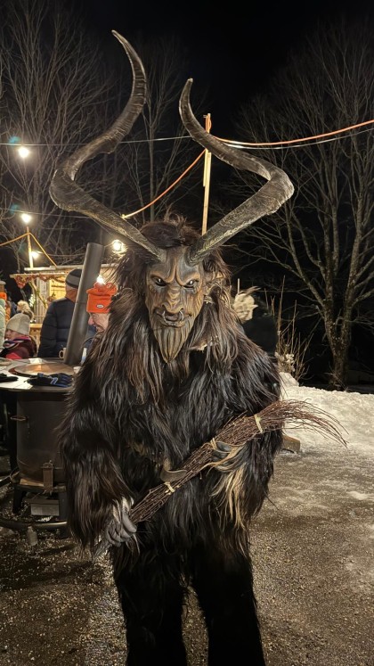 Nikolaus im Dorf
