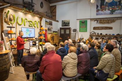 Führung auf Wurzers Genuss-Erlebnishof in Bodensdorf bei Wieselburg