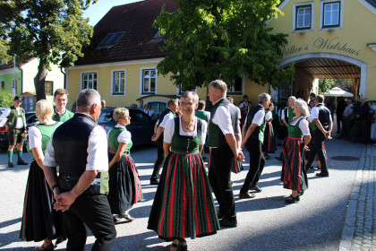 Auftanz am Kirchplatz