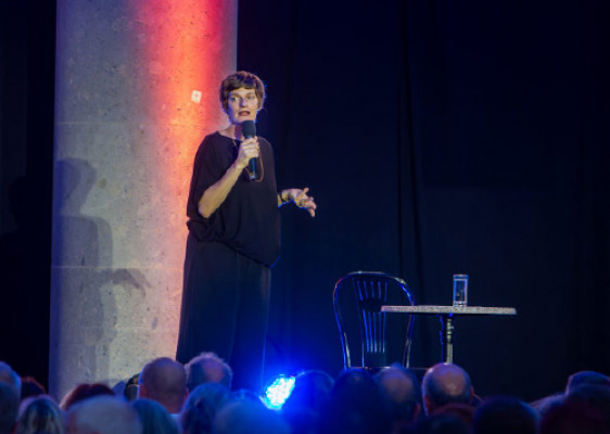 Michaela Obertscheider: Vergnügt Euch!