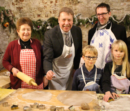 Kinder-Backstube des Hilfswerk Wilfersdorf beim Adventmarkt