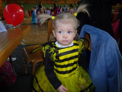 Biene Maya beim Kindermaskenball