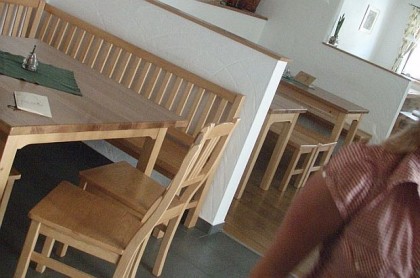 Gemütliche Stunden in Proidls schönem Heurigenlokal.