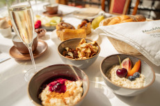 Spanischer Bio Frühstück