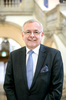 Oliver Rathkolb