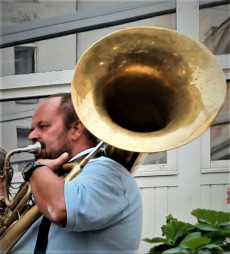 toni  straka
