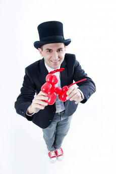 Philipp Kainz mit Ballontier