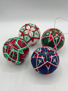 Temari Weihnachtsmuster
